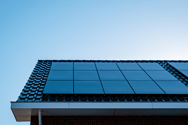The environmental benefits of solar power and home battery storage